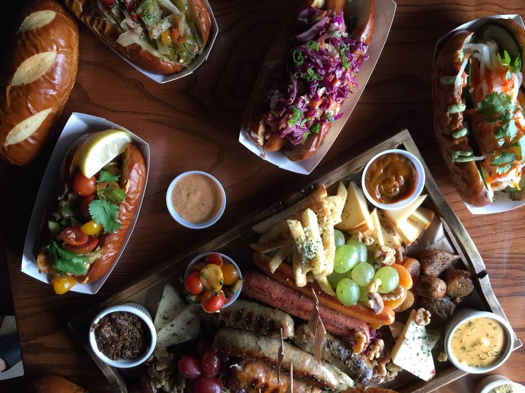 Eugenes Sausage and Fries | restaurant | 7223 Centreville Rd, Manassas, VA 20111, USA | 5713794813 OR +1 571-379-4813