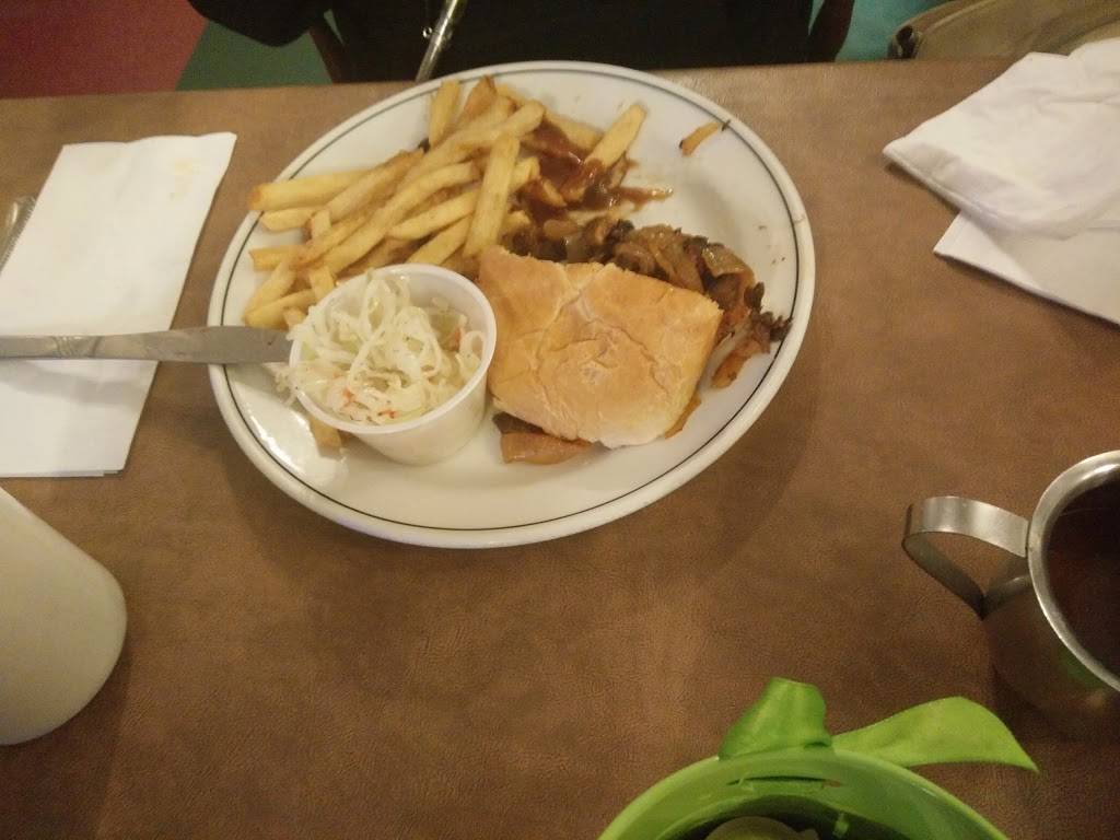 Shakers Family Restaurant | restaurant | 63 Albert St E, Plattsville, ON N0J 1S0, Canada | 5196846813 OR +1 519-684-6813