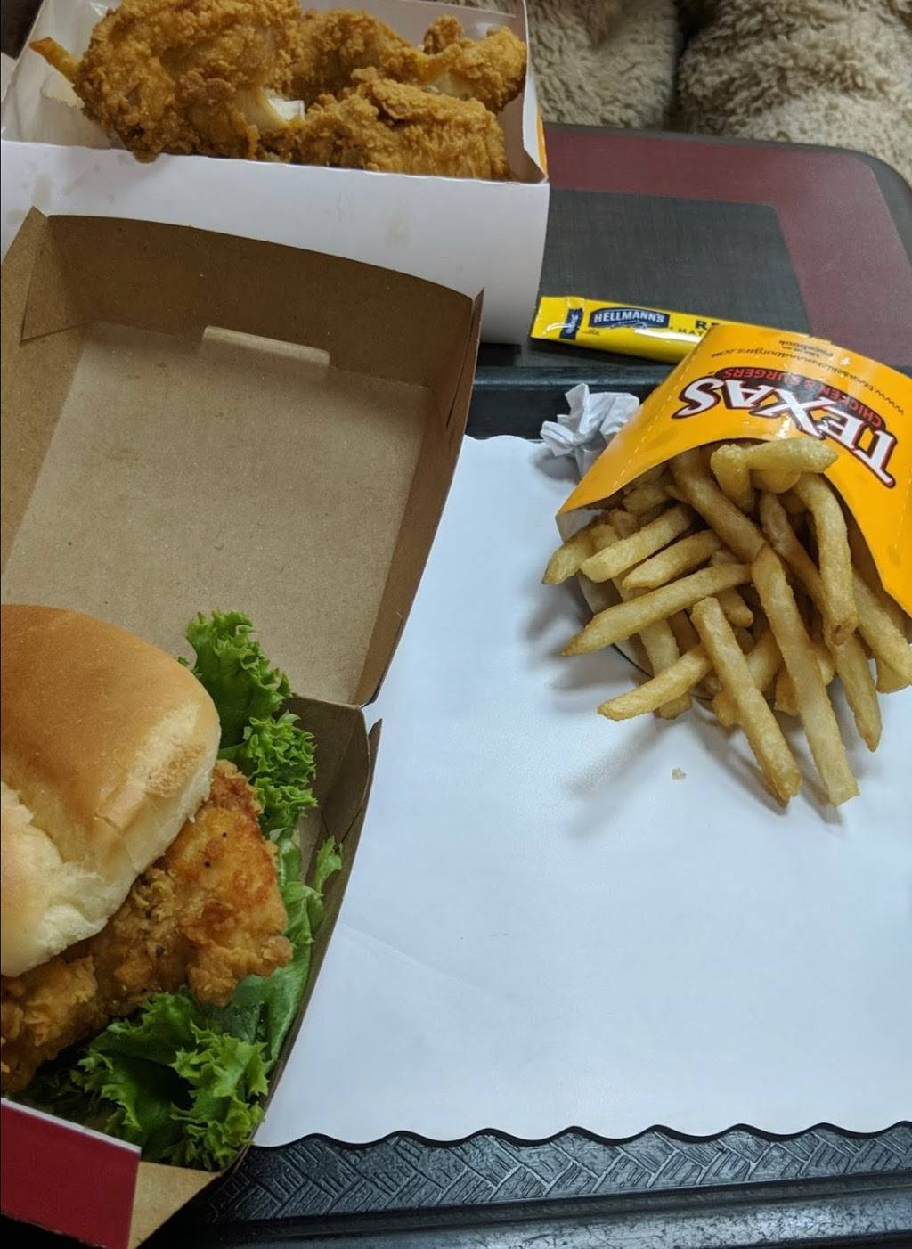 Texas Chicken and Burgers | restaurant | 2407 Steinway St, Astoria, NY 11103, USA | 9177450661 OR +1 917-745-0661