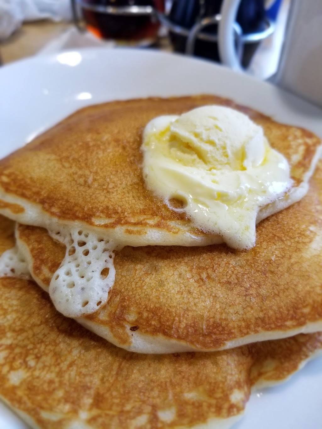 Perkins Restaurant & Bakery | restaurant | 1045 Co Rd E East, Vadnais Heights, MN 55110, USA | 6514261643 OR +1 651-426-1643