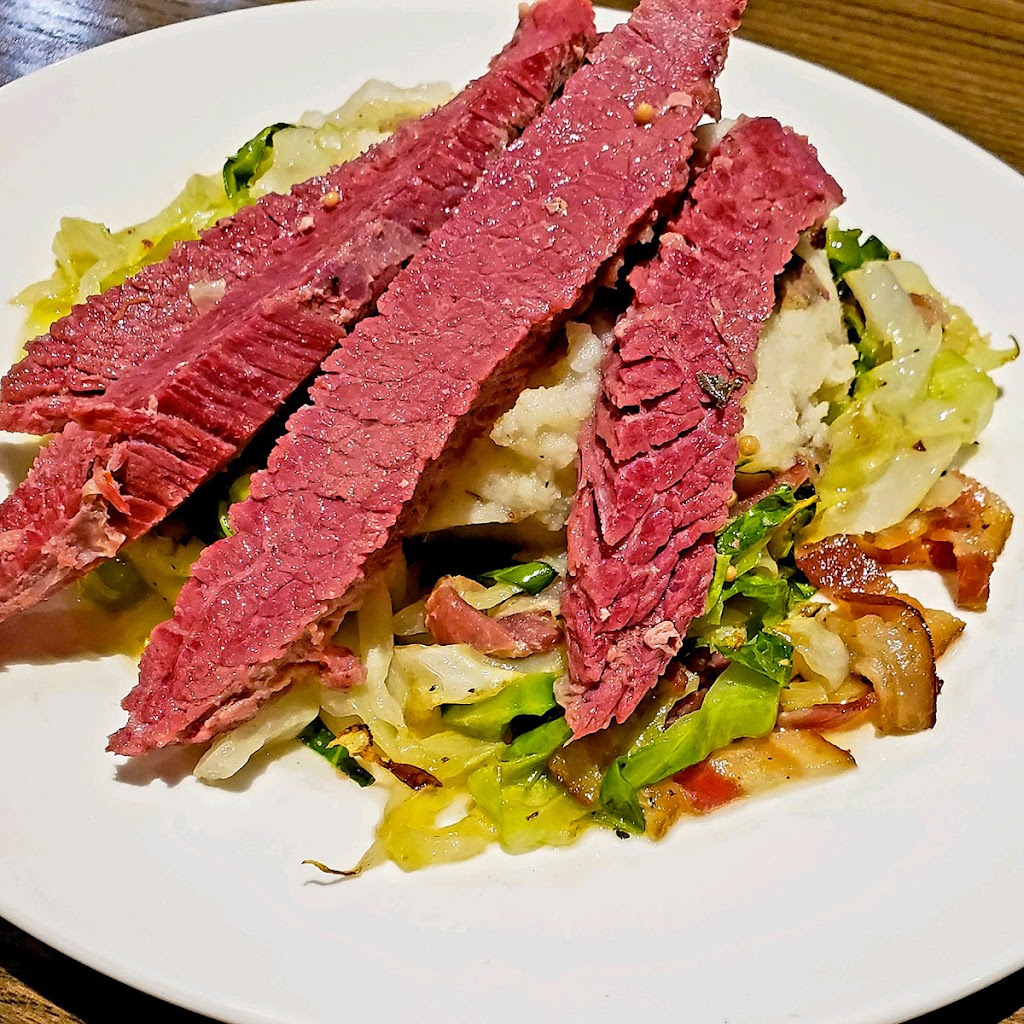 The S-Turn Food & Drinks | restaurant | 13701 W Jewell Ave #103, Lakewood, CO 80228, USA | 7202773905 OR +1 720-277-3905