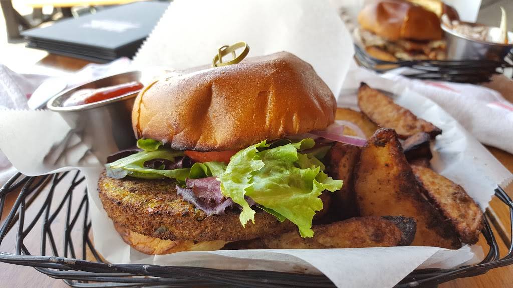 Hudson Social | restaurant | Dobbs Ferry RR Station, 11 Station Plaza, Dobbs Ferry, NY 10522, USA | 9144783634 OR +1 914-478-3634