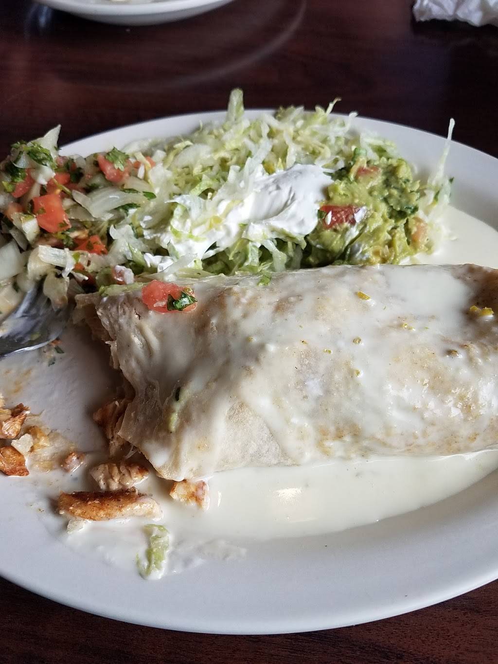 Maya | restaurant | 1240-1298 W Washington St, Pittsfield, IL 62363, USA | 2172854526 OR +1 217-285-4526