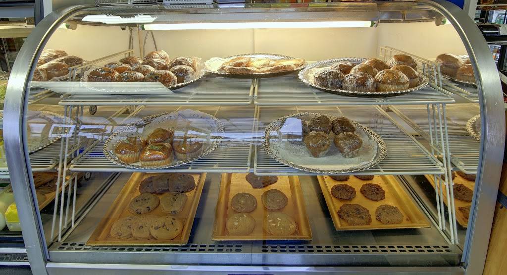 Papananis Deli | restaurant | 1450 Harbor Island Dr, San Diego, CA 92101, USA | 6192970273 OR +1 619-297-0273