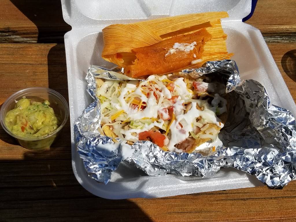 Lyndas Tacos | restaurant | 105 M-66, Charlevoix, MI 49720, USA | 2314372024 OR +1 231-437-2024