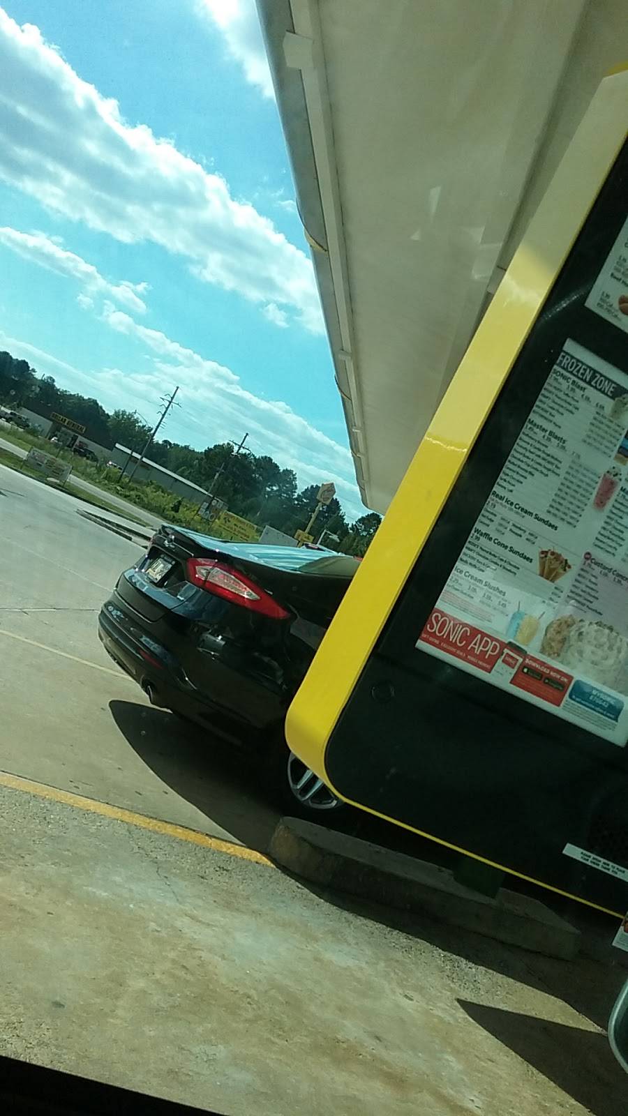 Sonic Drive-In | restaurant | 1065 Hazel, Arcadia, LA 71001, USA | 3185361140 OR +1 318-536-1140