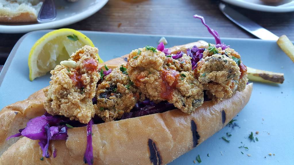 Hog Island Oyster Co. | restaurant | One Ferry Building, #11, San Francisco, CA 94111, USA | 4153917117 OR +1 415-391-7117