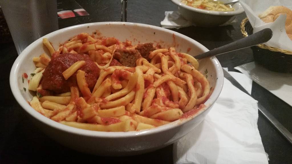 Iaconos Pizza & Restaurant | restaurant | 4452 Kenny Rd, Columbus, OH 43220, USA | 6144510234 OR +1 614-451-0234