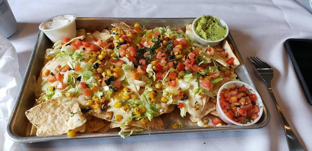 Dockers Restaurant | night club | 3505 Marina View Point, Muskegon, MI 49441, USA | 2317550400 OR +1 231-755-0400