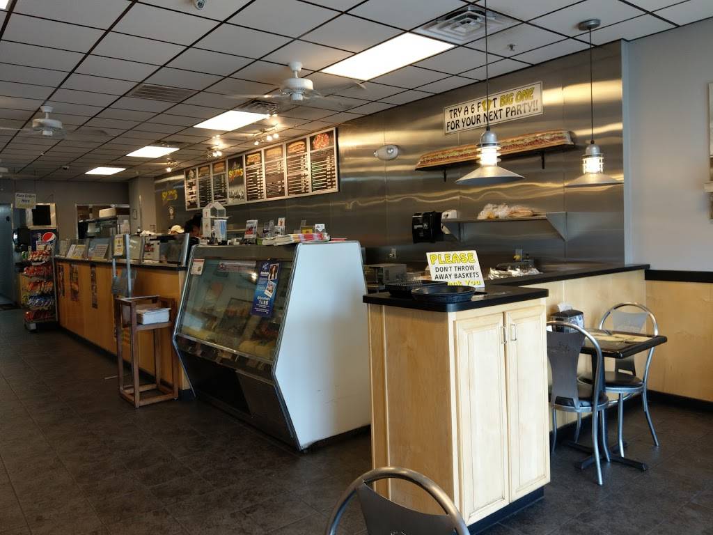 Larrys Giant Subs | meal takeaway | 9161 Narcoossee Rd B106, Orlando, FL 32827, USA | 4074125931 OR +1 407-412-5931