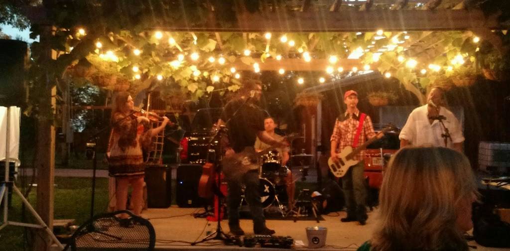 Tontitown Winery | restaurant | 335 N Barrington Rd, Springdale, AR 72762, USA | 4793618700 OR +1 479-361-8700