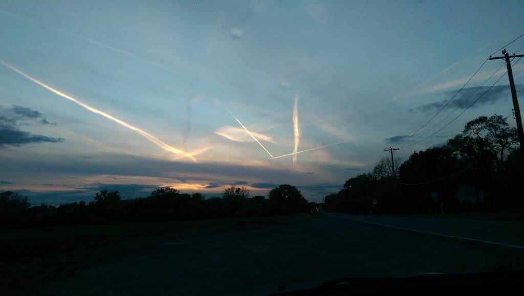 Airport Inn | restaurant | 9264 Groh Rd, Grosse Ile Township, MI 48138, USA | 7346754200 OR +1 734-675-4200