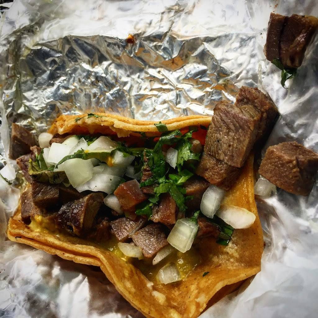 Taqueria Buenavista | restaurant | 3135 S Chase Ave, Milwaukee, WI 53207, USA | 4145748885 OR +1 414-574-8885