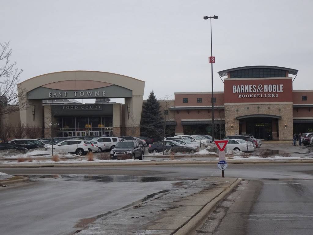 Steak Escape | restaurant | 213 E Towne Mall, Madison, WI 53704, USA | 6084454085 OR +1 608-445-4085