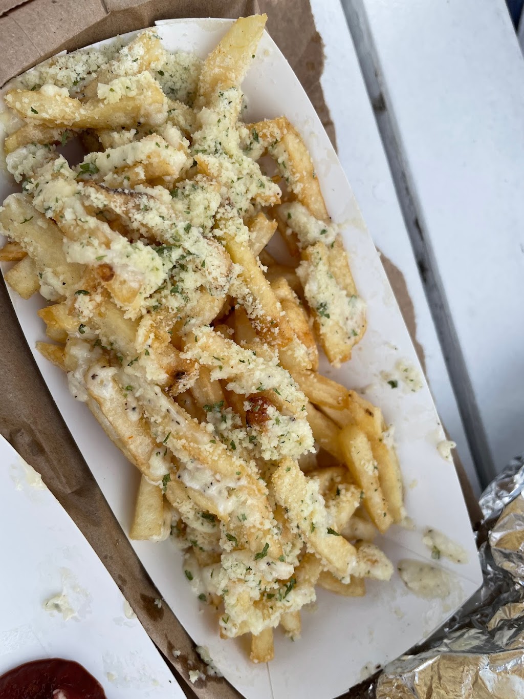 747 burgers | restaurant | 601 W Live Oak St, Austin, TX 78704, USA | 7372887204 OR +1 737-288-7204