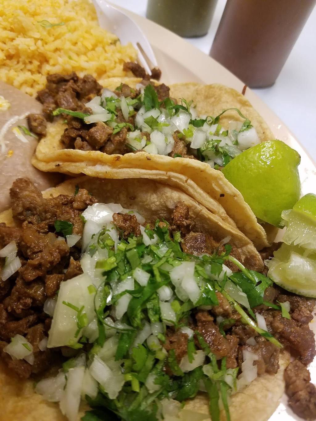 Taco & Burrito House | restaurant | 3939 N Broadway, Chicago, IL 60613, USA | 7738718988 OR +1 773-871-8988