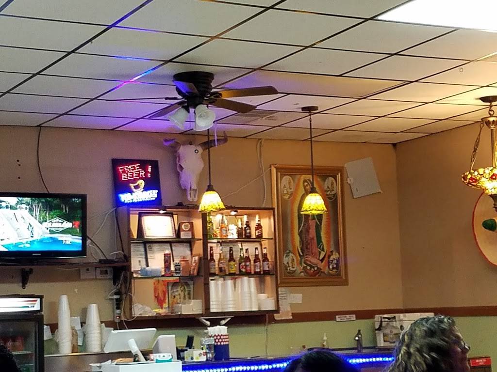 Sazón Latino Mexican Restaurant | restaurant | 610 E Vine St, Kissimmee, FL 34744, USA | 4074835988 OR +1 407-483-5988