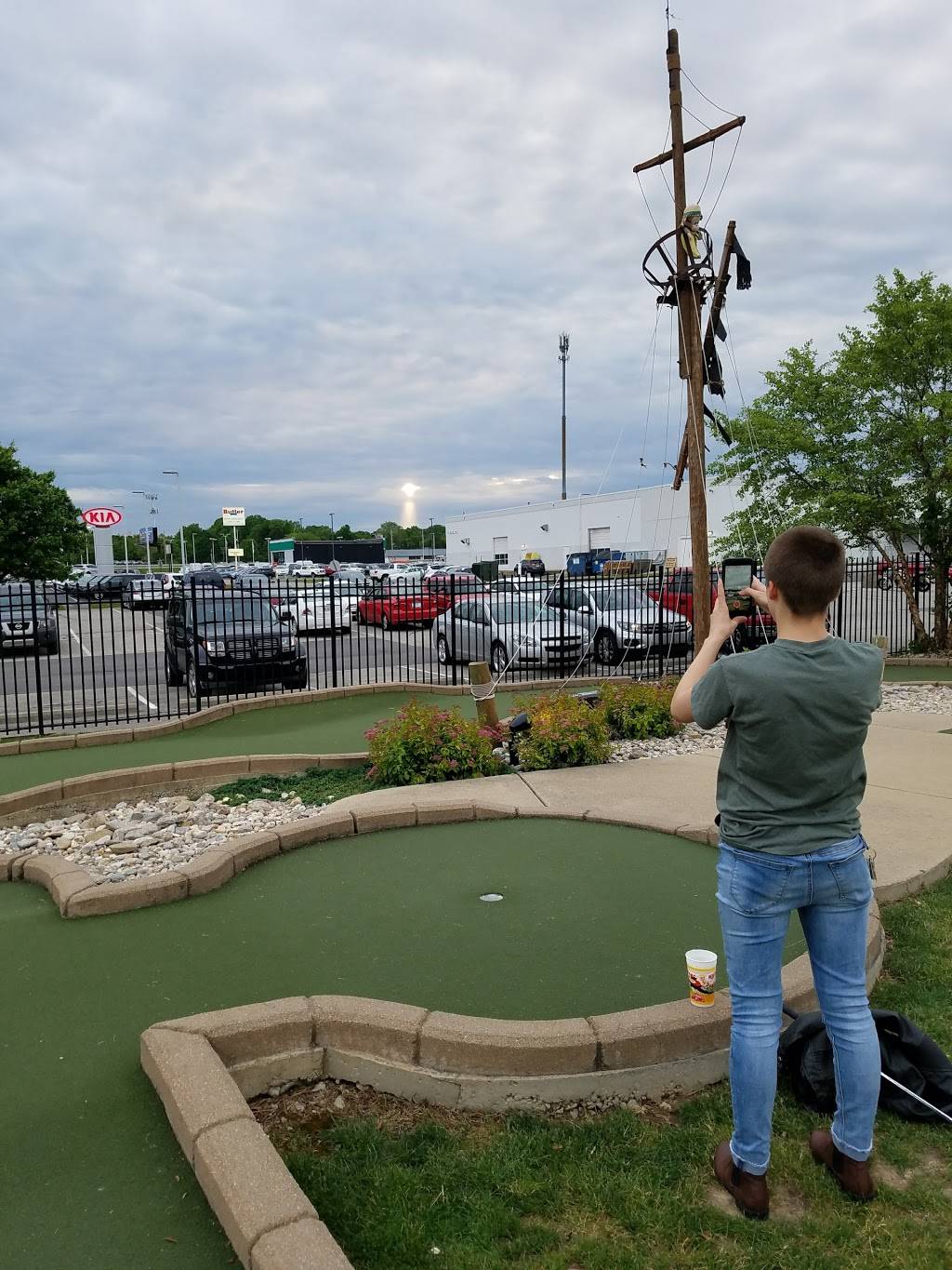 Fastimes Indoor Karting | restaurant | 3455 Harper Rd, Indianapolis, IN 46240, USA | 3175660066 OR +1 317-566-0066