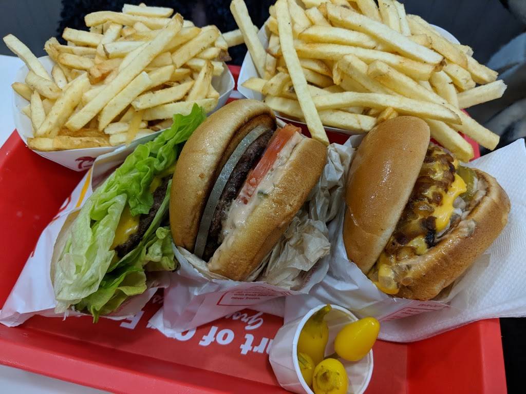 In-N-Out Burger | restaurant | 445 Industrial Rd, San Carlos, CA 94070, USA | 8007861000 OR +1 800-786-1000