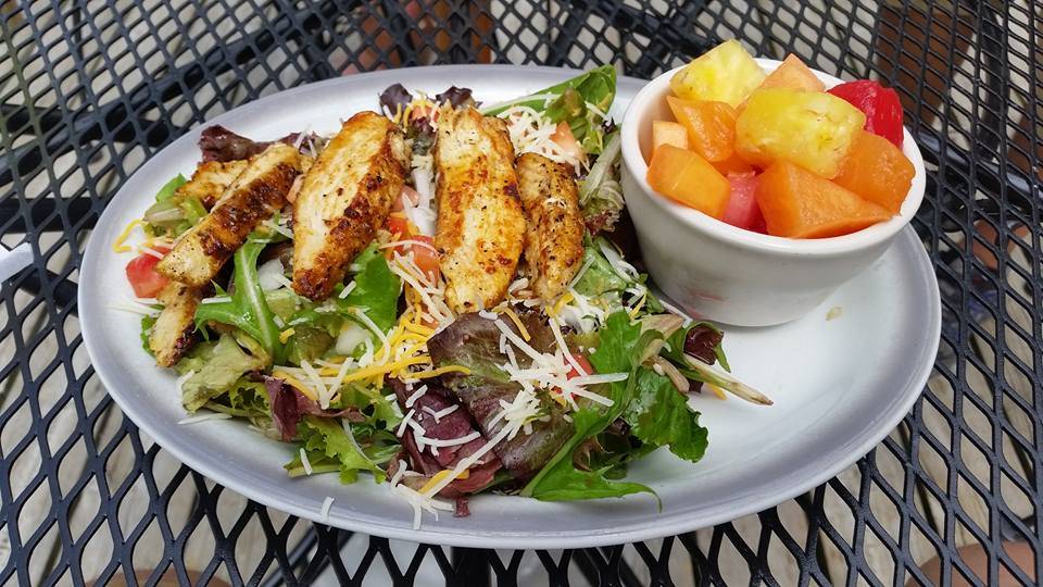 The Shopiere Tap | restaurant | 5227 E County Rd J, Clinton, WI 53525, USA | 6083629643 OR +1 608-362-9643