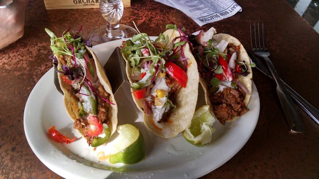 The Dockside Bar & Grill | restaurant | 153 Sweeney St, North Tonawanda, NY 14120, USA | 7166933600 OR +1 716-693-3600