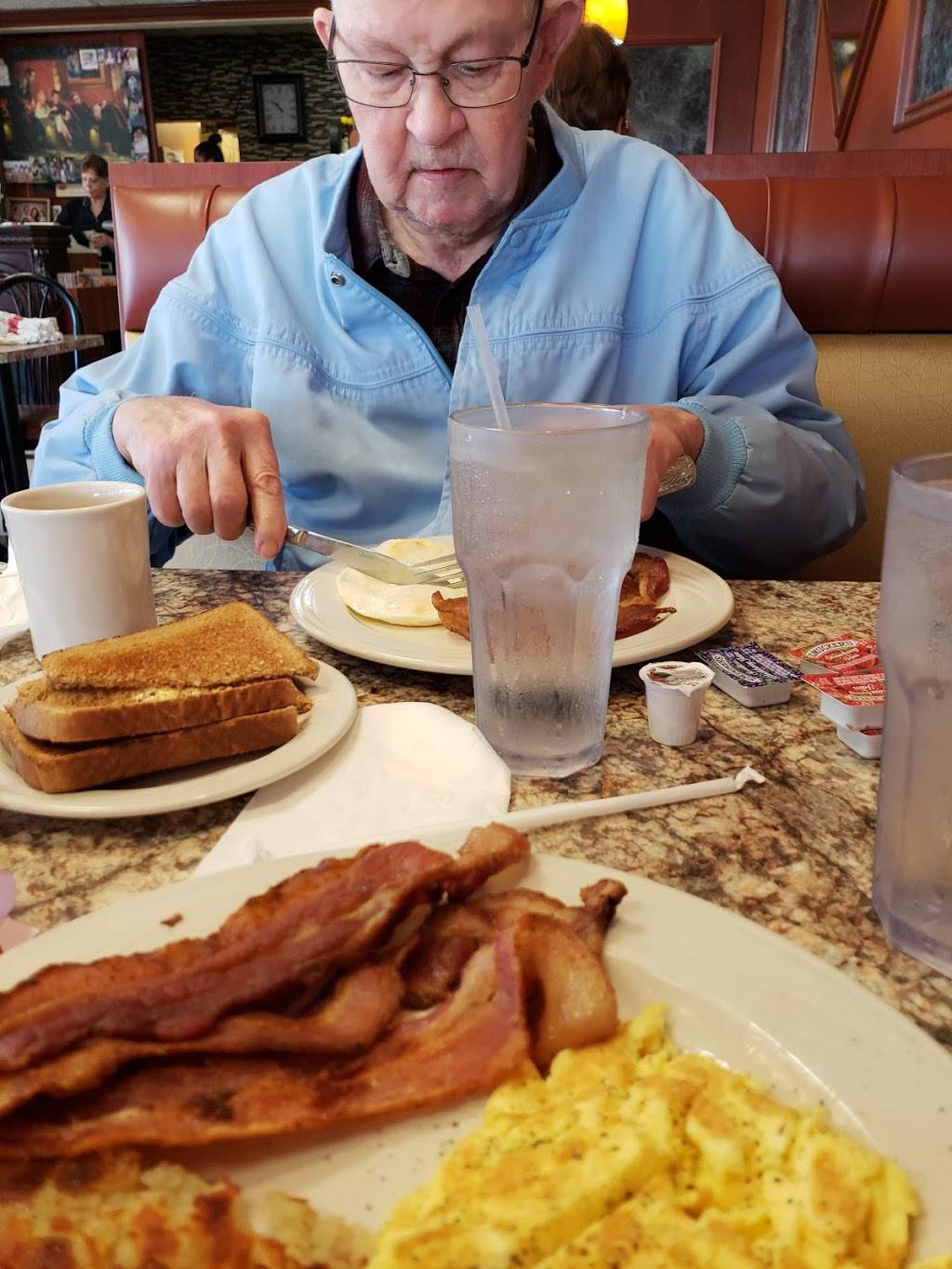 Auburn Country Oven Inc | restaurant | 2101 Auburn Rd, Shelby Charter Twp, MI 48317, USA | 5868031020 OR +1 586-803-1020