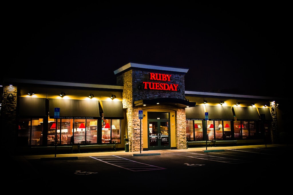 Ruby Tuesday | restaurant | 573 Beal Pkwy NW, Fort Walton Beach, FL 32548, USA | 8508620295 OR +1 850-862-0295