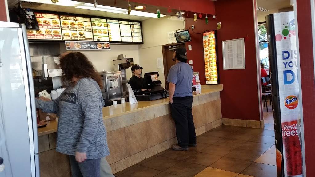 Jack in the Box | restaurant | 2352 E Thompson Blvd, Ventura, CA 93003, USA | 8056436617 OR +1 805-643-6617