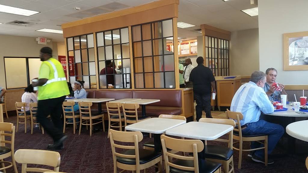 Wendys | restaurant | 1000 W Walnut Hill Ln, Irving, TX 75038, USA | 9726395125 OR +1 972-639-5125