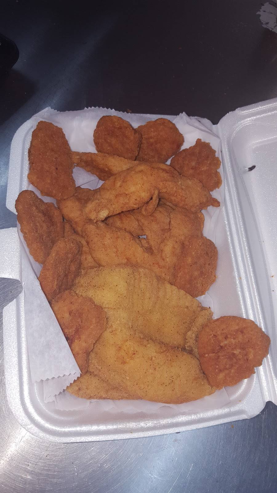 Ocean Fish & Chicken | restaurant | 3732 East 8 Mile Road, Detroit, MI 48234, USA | 3138937333 OR +1 313-893-7333