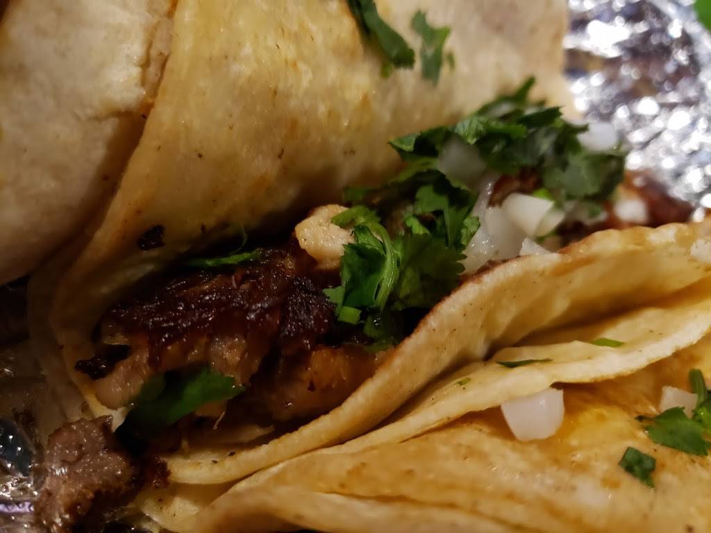 El Toro Cantina Bar & Restaurant | restaurant | 3008, 1934 W 6th St, Wilmington, DE 19805, USA | 3025435621 OR +1 302-543-5621