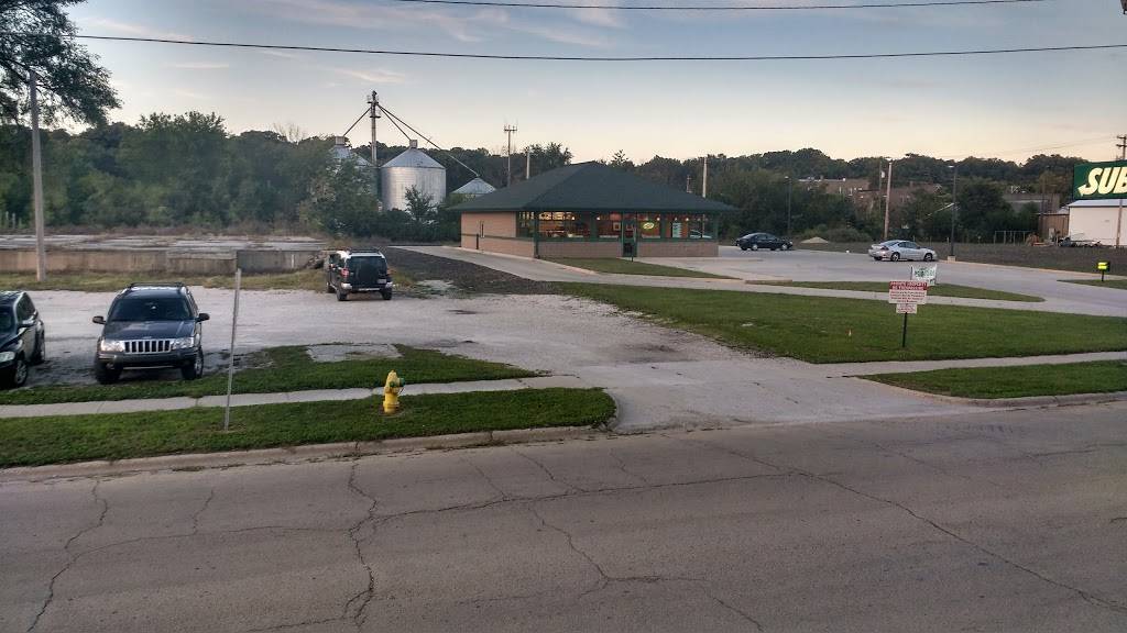Subway | restaurant | 237 Commercial St, Marseilles, IL 61341, USA | 8157956666 OR +1 815-795-6666