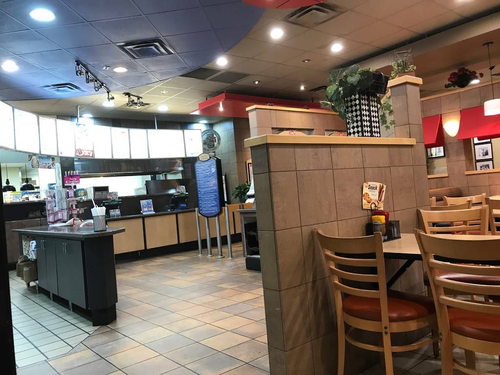 Dairy Queen Grill & Chill | restaurant | 25 S German Church Rd, Cumberland, IN 46229, USA | 3178941111 OR +1 317-894-1111