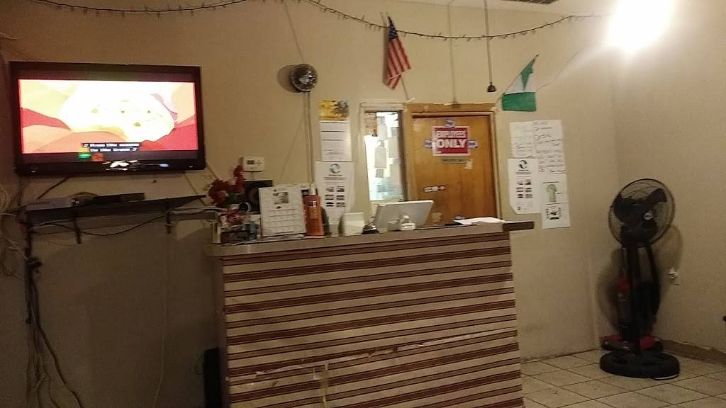 B & B Restaurant | restaurant | 524 William St, East Orange, NJ 07017, USA | 9736768320 OR +1 973-676-8320