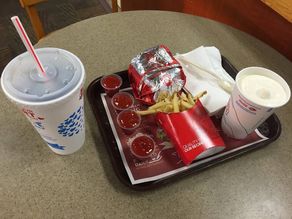 Wendys | restaurant | 2815 Woodlawn Rd, Lincoln, IL 62656, USA | 2177351011 OR +1 217-735-1011