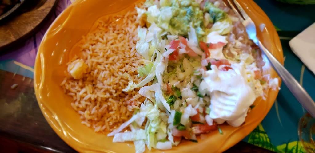 Viva Mas Mexican Restaurant & Cantina | restaurant | 2550 E 3rd St, Bloomington, IN 47401, USA | 8122878783 OR +1 812-287-8783