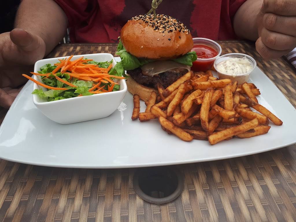 Bières et Compagnie | restaurant | 2285 Chemin Gascon, Terrebonne, QC J6X 4H3, Canada | 4504923339 OR +1 450-492-3339