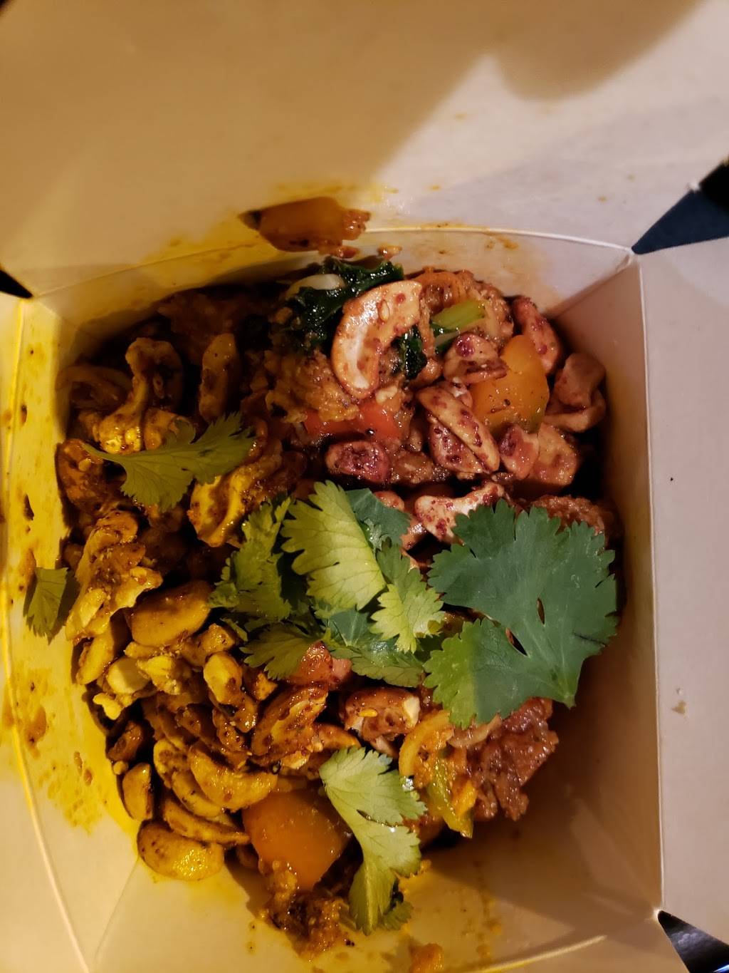 honeygrow | restaurant | 8399 Leesburg Pike, Vienna, VA 22182, USA | 5712824208 OR +1 571-282-4208