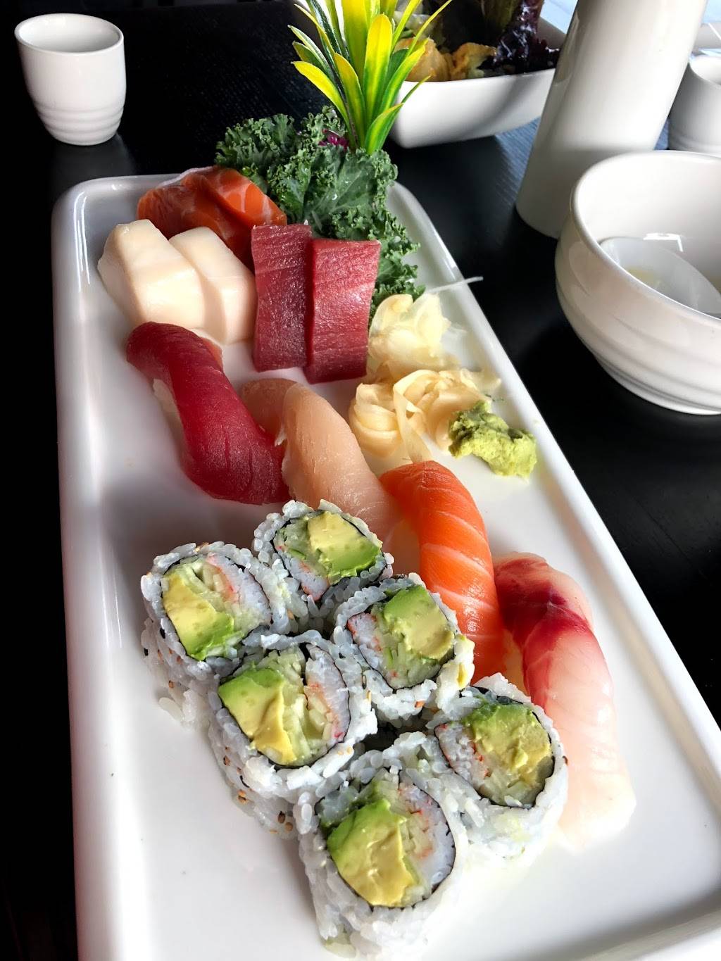 Avocado Sushi | restaurant | 1919 Hylan Blvd, Staten Island, NY 10305, USA | 7186681400 OR +1 718-668-1400