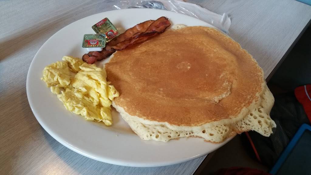 Village Restaurant | restaurant | 5447 E Lake Rd, Dewittville, NY 14728, USA | 7167535151 OR +1 716-753-5151