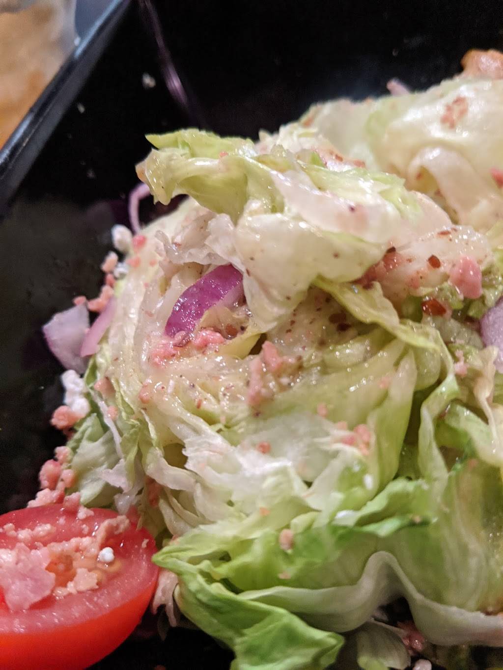 Suzis Bar & Grill | restaurant | 26800 Pontiac Trail, South Lyon, MI 48178, USA | 2482646786 OR +1 248-264-6786