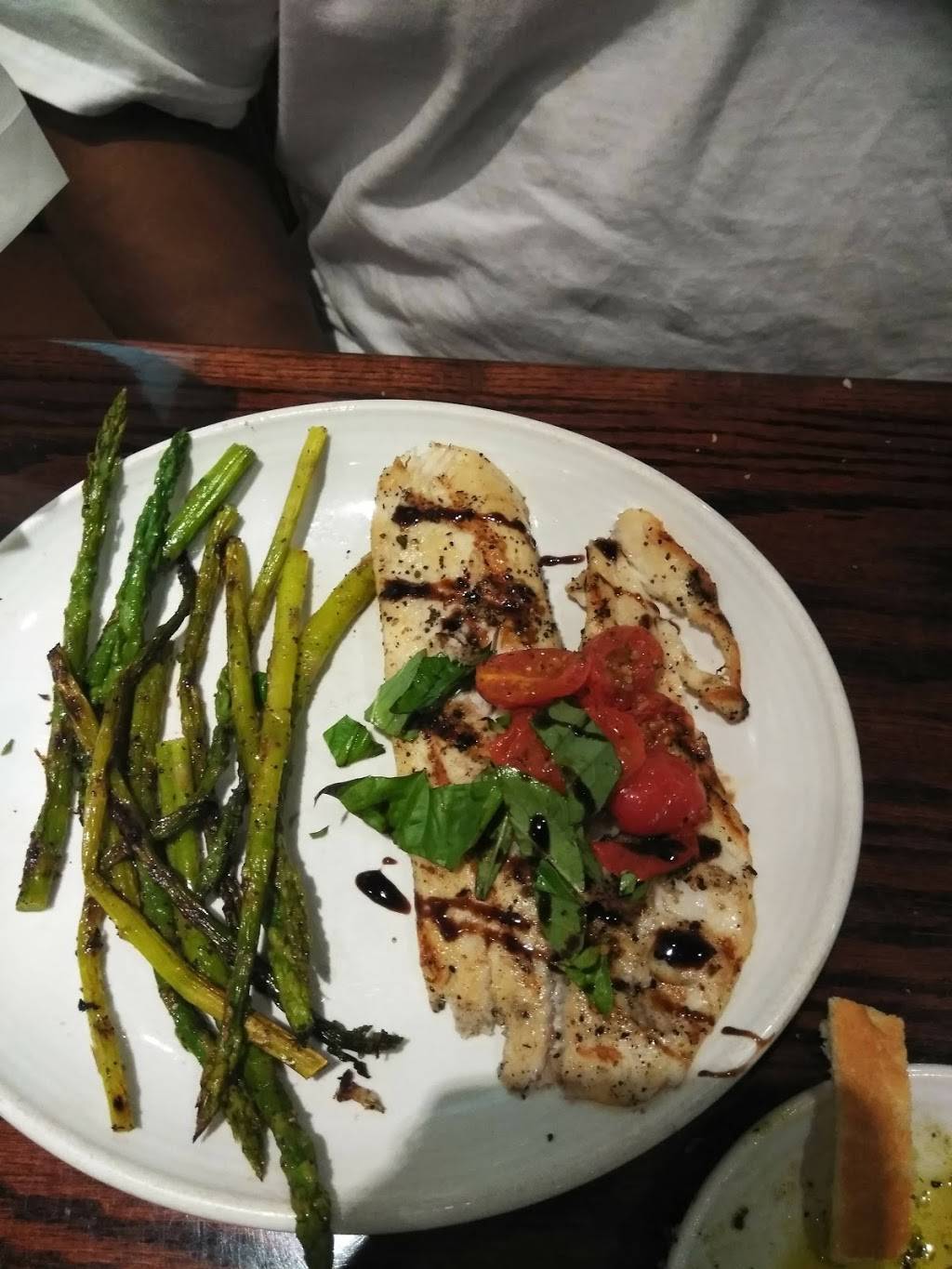 Carrabbas Italian Grill | restaurant | 1550 I-10 SOUTH, Beaumont, TX 77707, USA | 4098425561 OR +1 409-842-5561