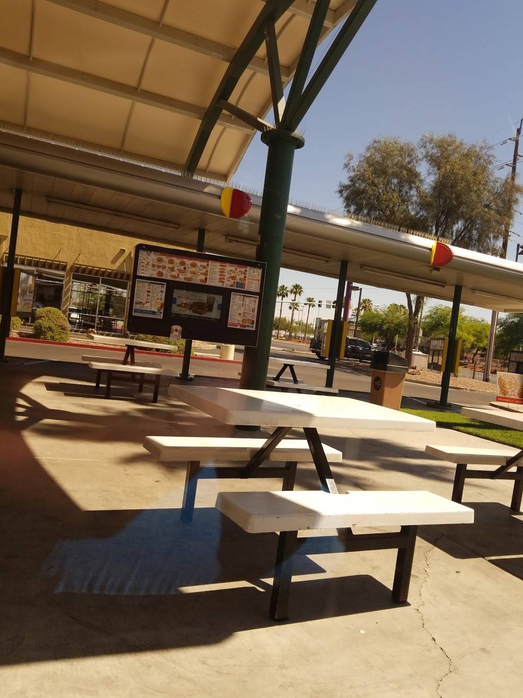 Sonic Drive-In | restaurant | 377 N Nellis Blvd, Las Vegas, NV 89110, USA | 7024520122 OR +1 702-452-0122