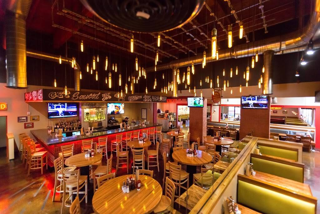 Famous Daves Bar-B-Que | restaurant | 1135 Airway Blvd, El Paso, TX 79925, USA | 9158438400 OR +1 915-843-8400