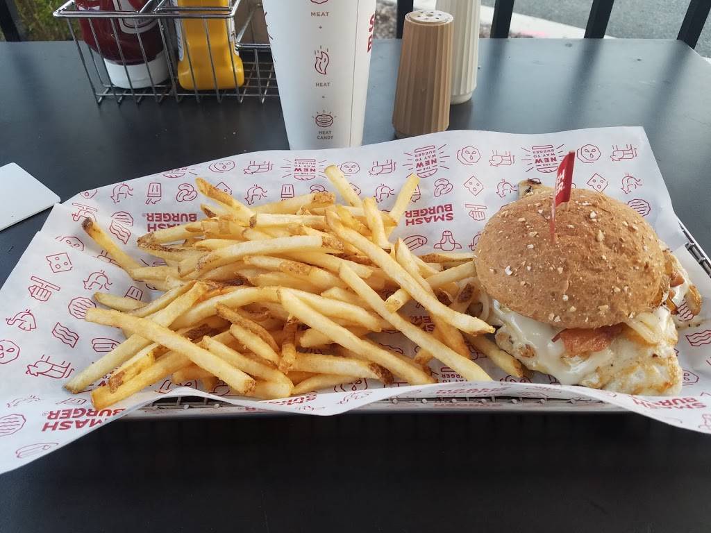 Smashburger | restaurant | 14082 Promenade Commons St, Gainesville, VA 20155, USA | 7037437060 OR +1 703-743-7060