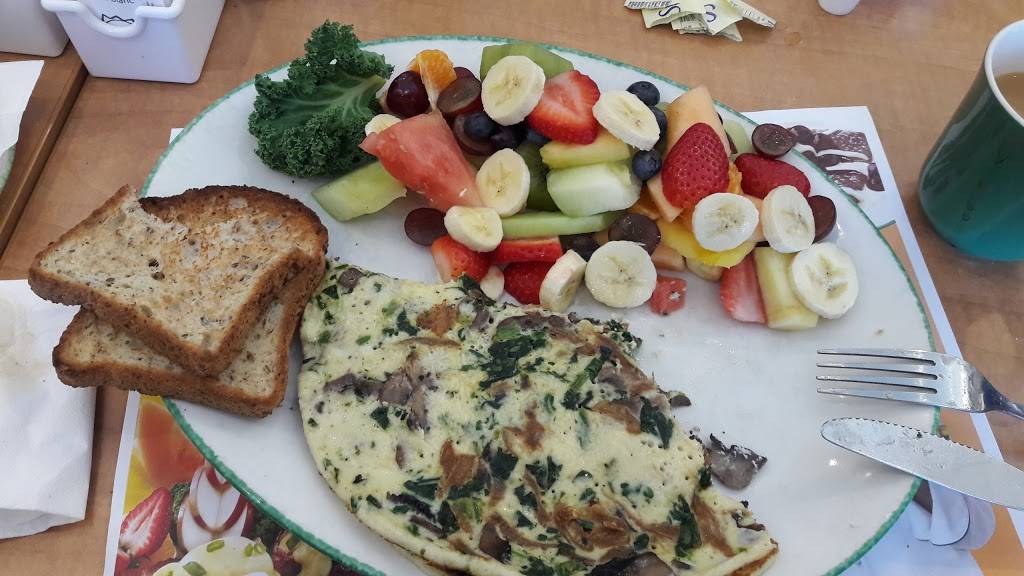 Cora déjeuners - Breakfast and Lunch | restaurant | 3836 Boulevard de la Côte-Vertu, Saint-Laurent, QC H4R 1P8, Canada | 5149567444 OR +1 514-956-7444