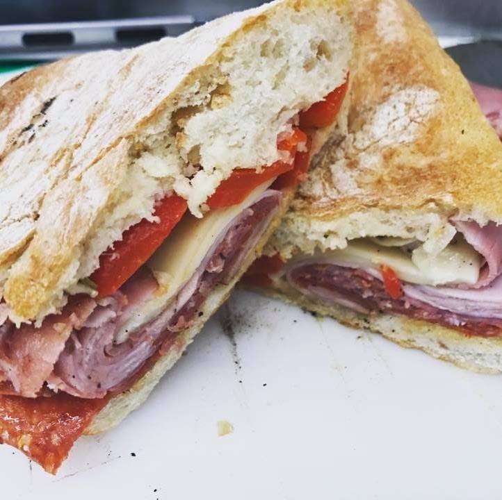 Melly Ps Food Truck | restaurant | 43 School Ground Rd, Branford, CT 06405, USA | 8556355977 OR +1 855-635-5977