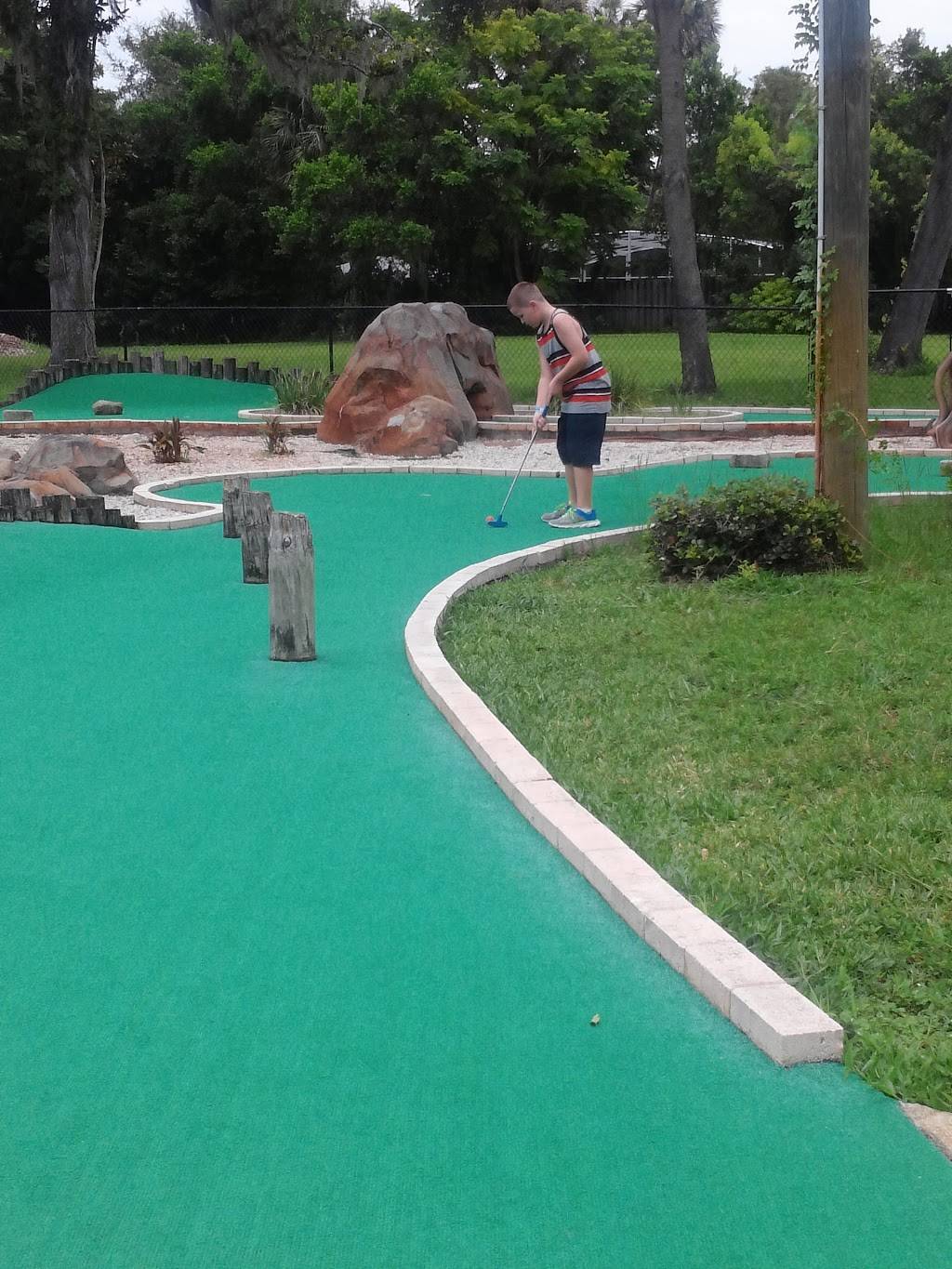 Family Fun Town | restaurant | 401 S Volusia Ave, Orange City, FL 32763, USA | 3867753181 OR +1 386-775-3181