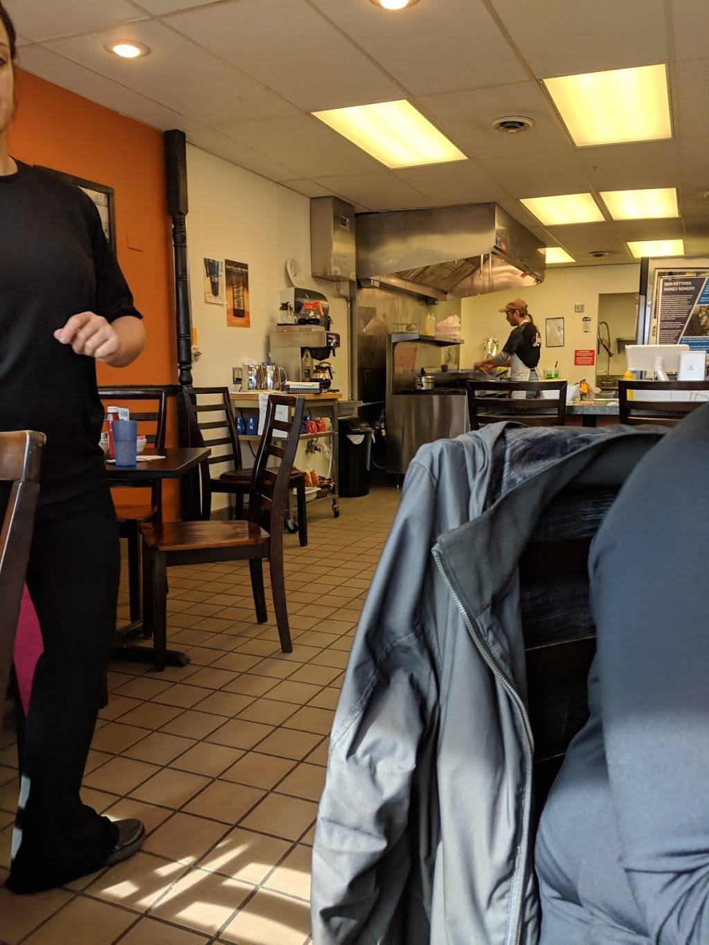 Lakes On 1st | restaurant | 512 1st N St, New Ulm, MN 56073, USA | 5073540306 OR +1 507-354-0306