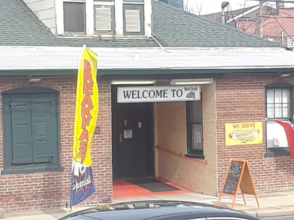 Mad Dogs Kutztown | restaurant | 100 N Constitution Blvd, Kutztown, PA 19530, USA | 4846482808 OR +1 484-648-2808